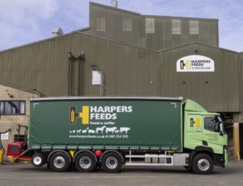 Harpers Feeds grows with Renault Trucks